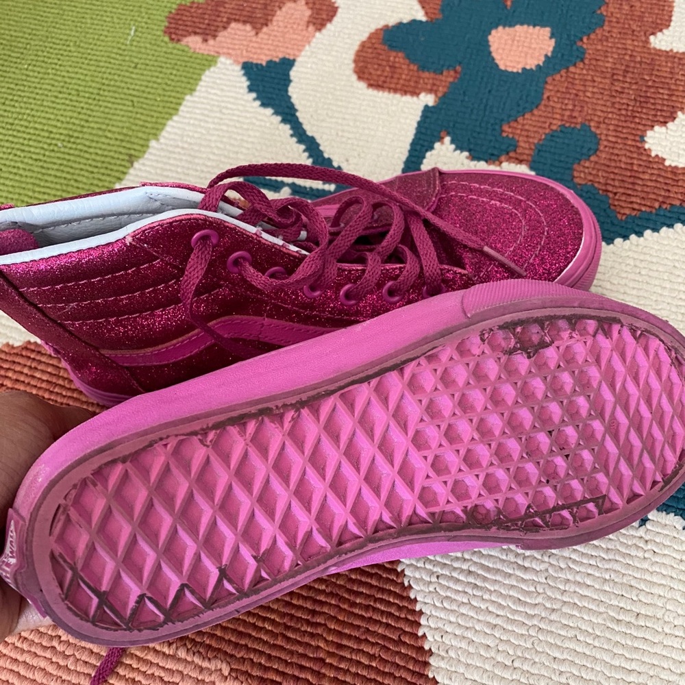 Vans - Picture 3 of 5